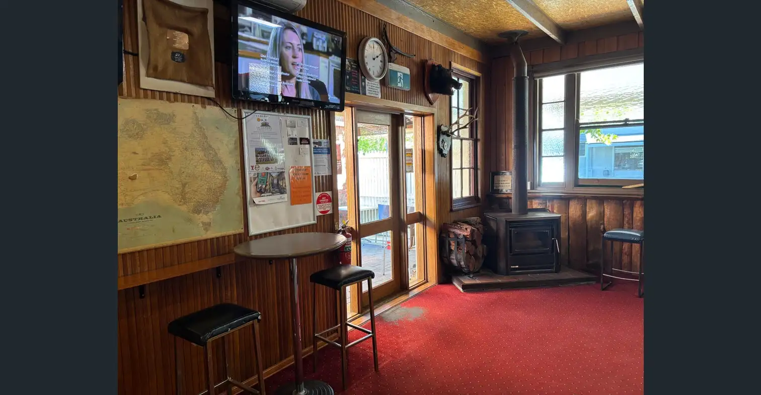Royal Hotel, 41-45 Darling Street Wentworth - Image 7